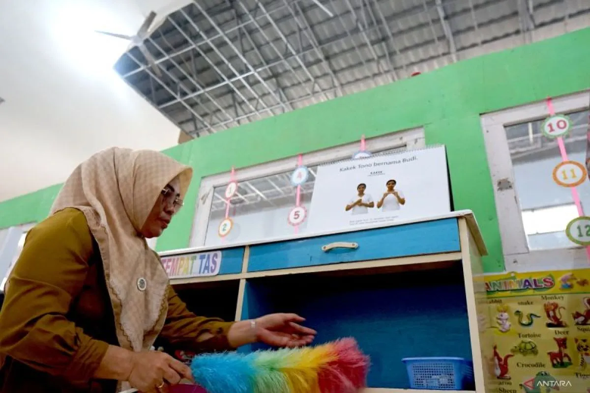 Terjadi Gempa di Gorontalo Sehinggan Plafon Sekolah PAUD Ambruk